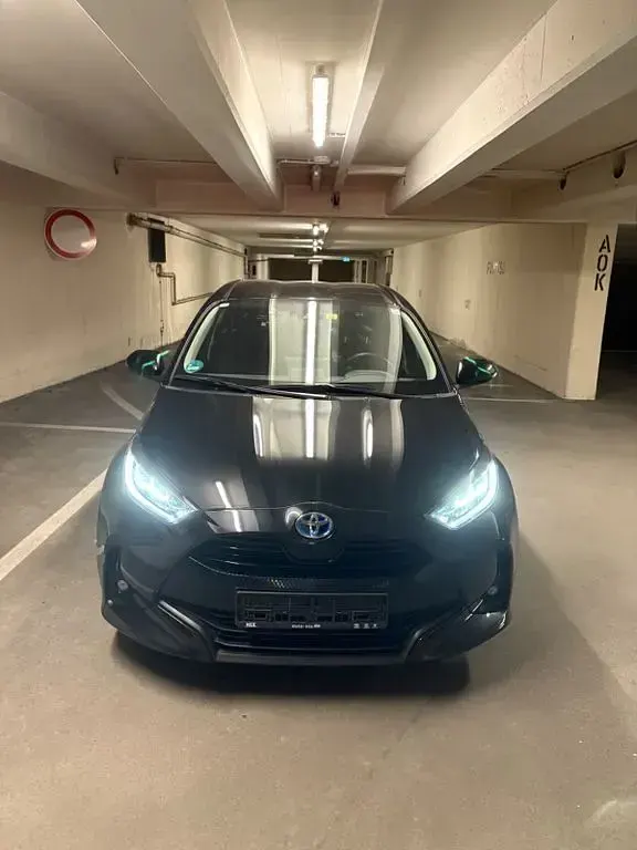 Gebraucht Toyota Yaris Team 116 PS (85 kW) 2022 Schwarz Kleinwagen