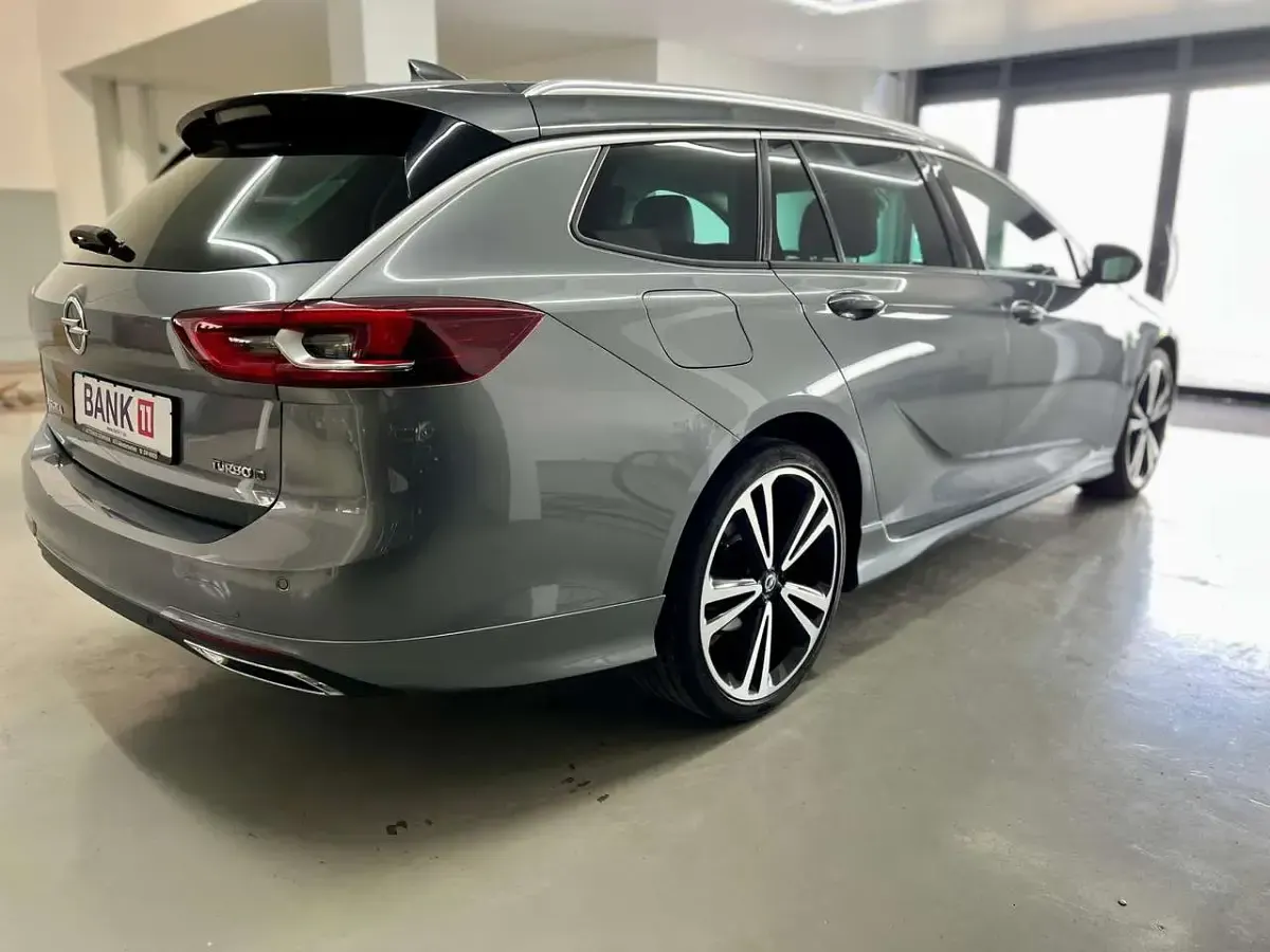 Gebraucht Opel Insignia Dynamic 170 PS (125 kW) 2017 Licht grau m2 Kombi