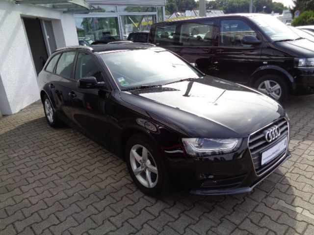 Gebraucht Audi A4 150 PS (110 kW) 2014 Schwarz Kombi