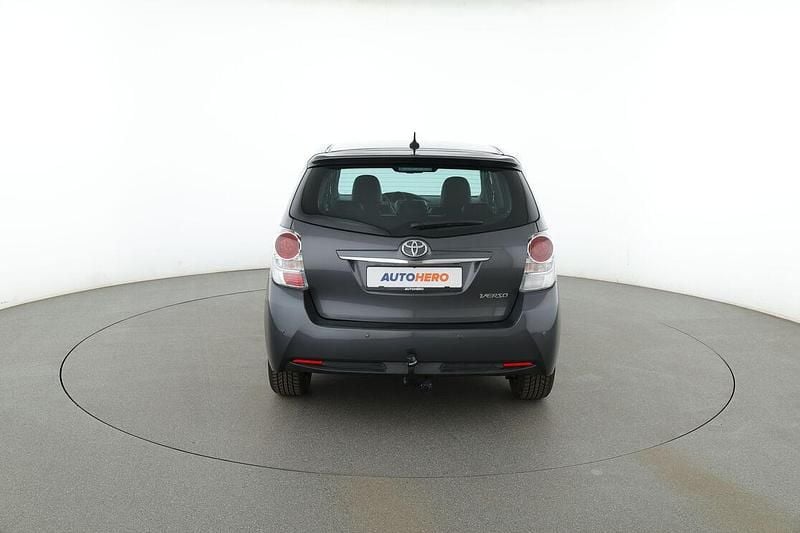 Gebraucht Toyota Verso Executive 147 PS (108 kW) 2017 Grau Van / Kleinbus