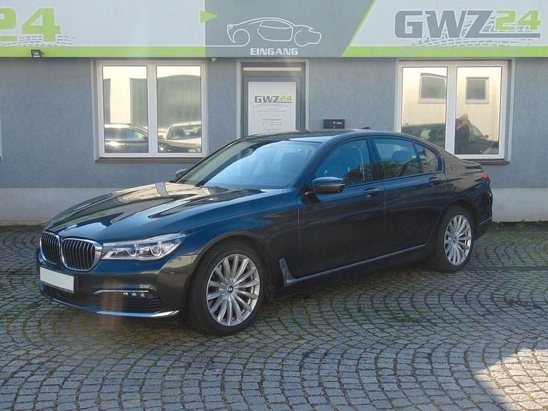 Gebraucht BMW 740L 326 PS (239 kW) 2018 Grau Limousine