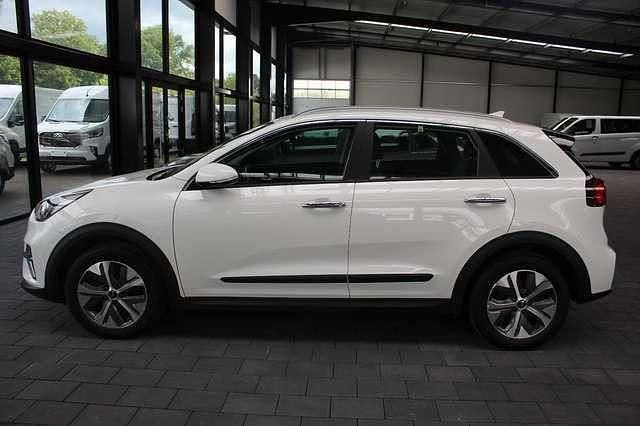 Gebraucht Kia e-Niro Vision 100 kW (136 PS) 2021 Weiß SUV