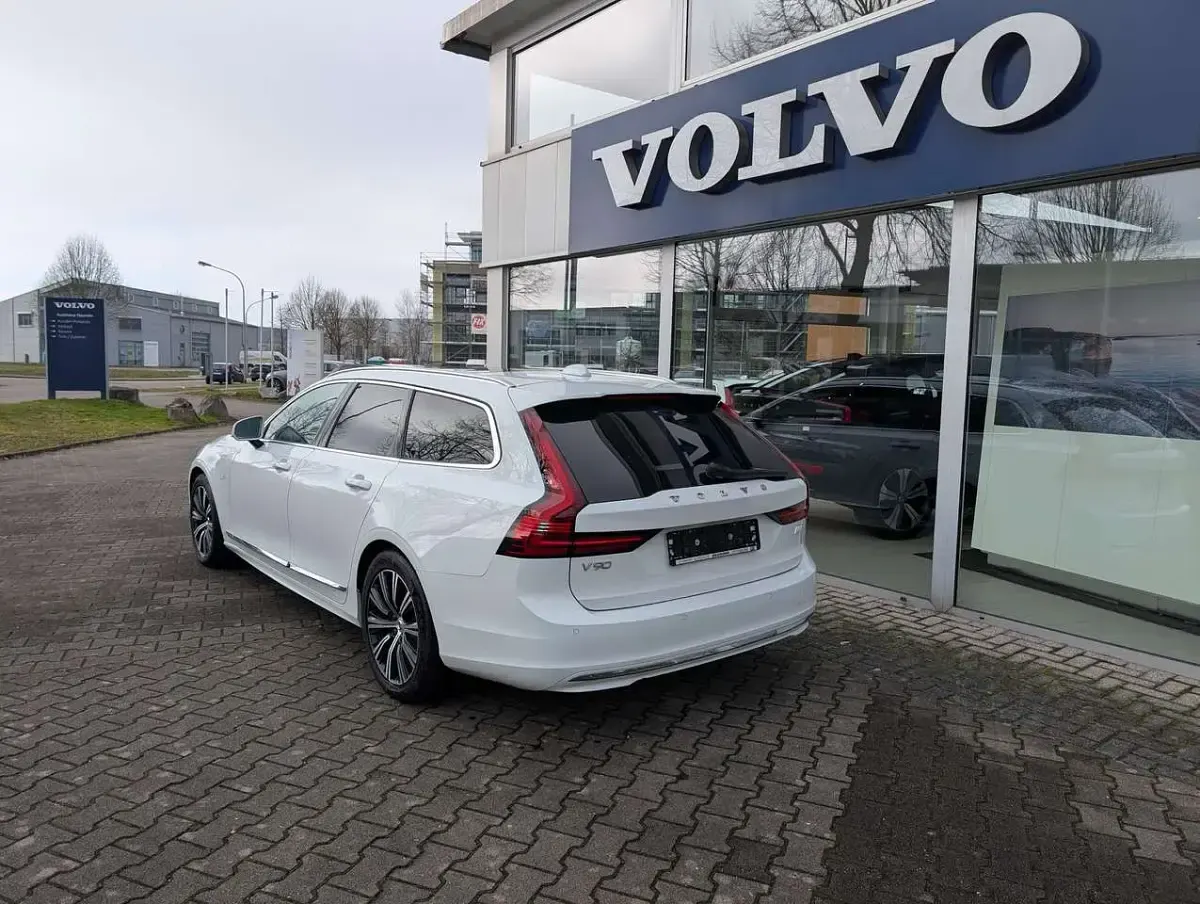 Gebraucht Volvo V90 Inscription 341 PS (250 kW) 2020 Ice white, solid Kombi