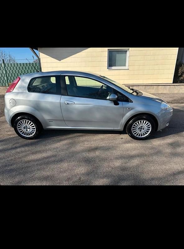 Gebraucht Fiat Punto 77 PS (56 kW) 2006 Silber Kleinwagen