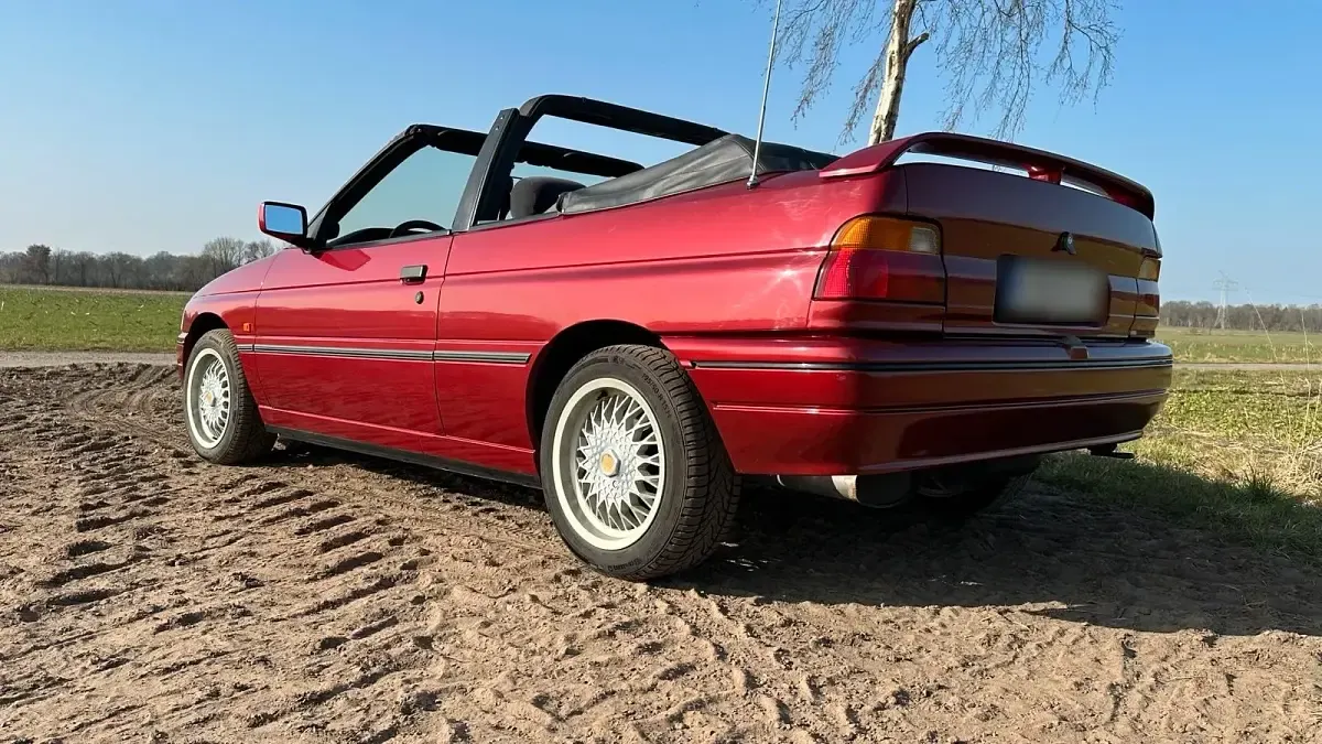 Gebraucht Ford Escort Cabriolet 105 PS (77 kW) 1991 Rot Cabrio