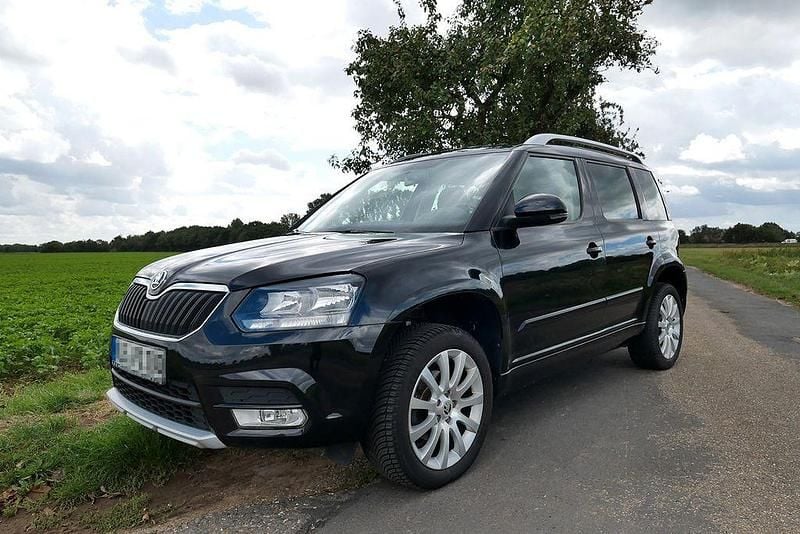 Schwarz Gebraucht 2016 Skoda Yeti Ambition SUV | 7.800 € (Guter Preis) - Bild 1/4