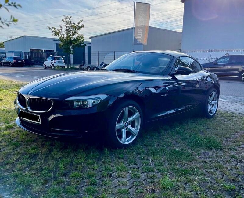 Schwarz Gebraucht 2012 BMW Z4 Performance Cabrio | 11.900 € - Bild 1/4