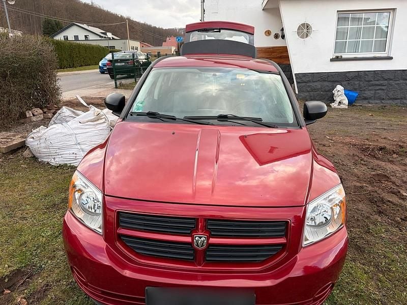 Gebraucht Dodge Caliber 150 PS (110 kW) 2009 Rot Kleinwagen