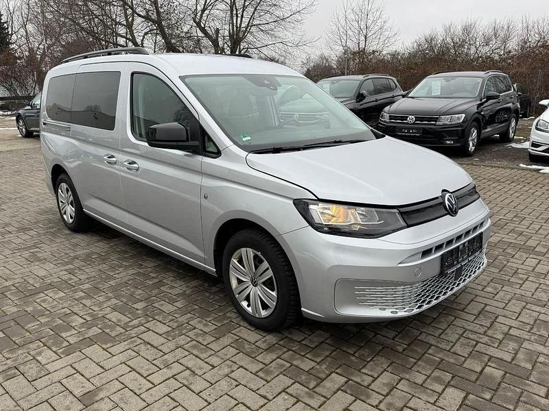 Gebraucht VW Caddy Maxi 122 PS (89 kW) 2023 Silber Van / Kleinbus