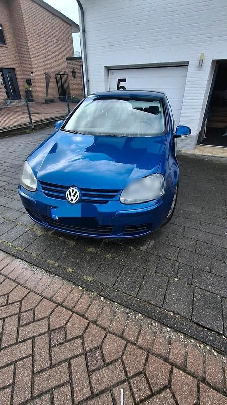Blau Gebraucht 2004 VW Golf V Kleinwagen | 1.900 € (Guter Preis) - Bild 1/4