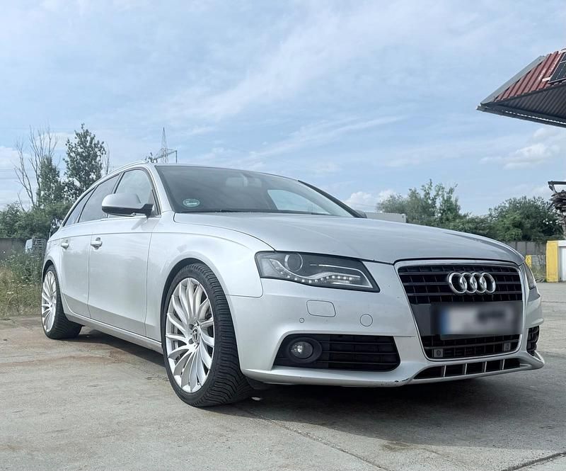 Silber Gebraucht 2009 Audi A4 Kombi | 5.500 € (Guter Preis) - Bild 1/4