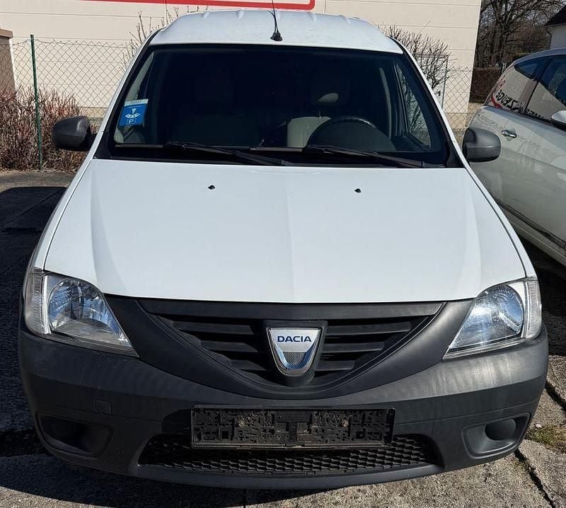 Gebraucht Dacia Logan 84 PS (61 kW) 2011 Weiß Abholung