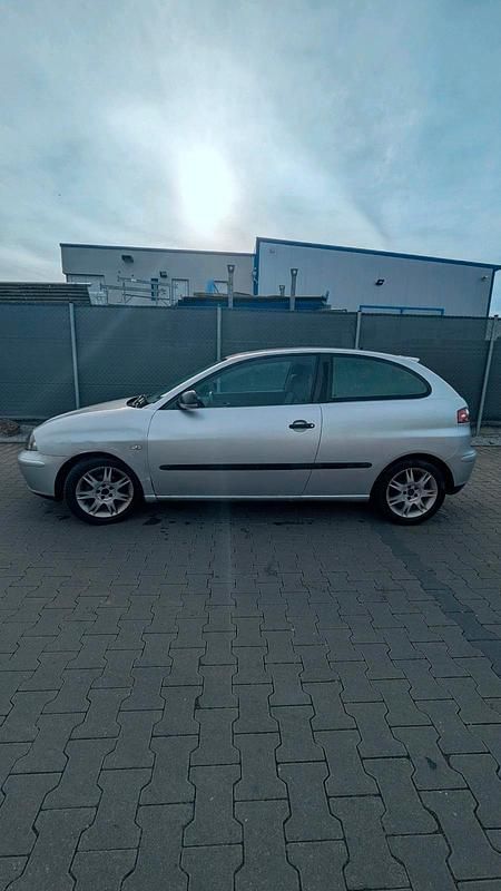 Gebraucht Seat Ibiza 64 PS (47 kW) 2004 Silber Kleinwagen