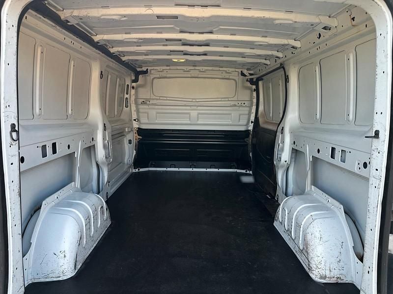 Gebraucht Renault Trafic 109 PS (80 kW) 2016 Weiß Van / Kleinbus