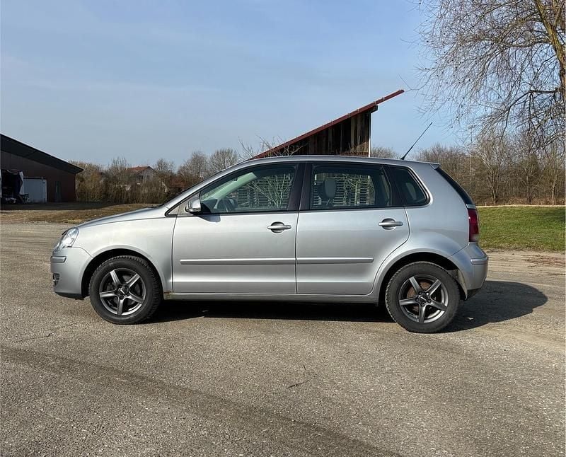 Gebraucht VW Polo 80 PS (58 kW) 2009 Grau Kleinwagen