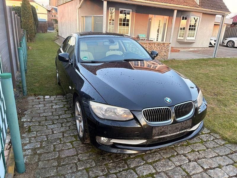 Gebraucht BMW 325 Performance 204 PS (150 kW) 2010 Schwarz Coupé