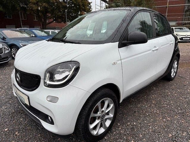 Weiß Gebraucht 2018 Smart ForFour Passion Kleinwagen | 8.490 € (Fairer Preis) - Bild 1/4