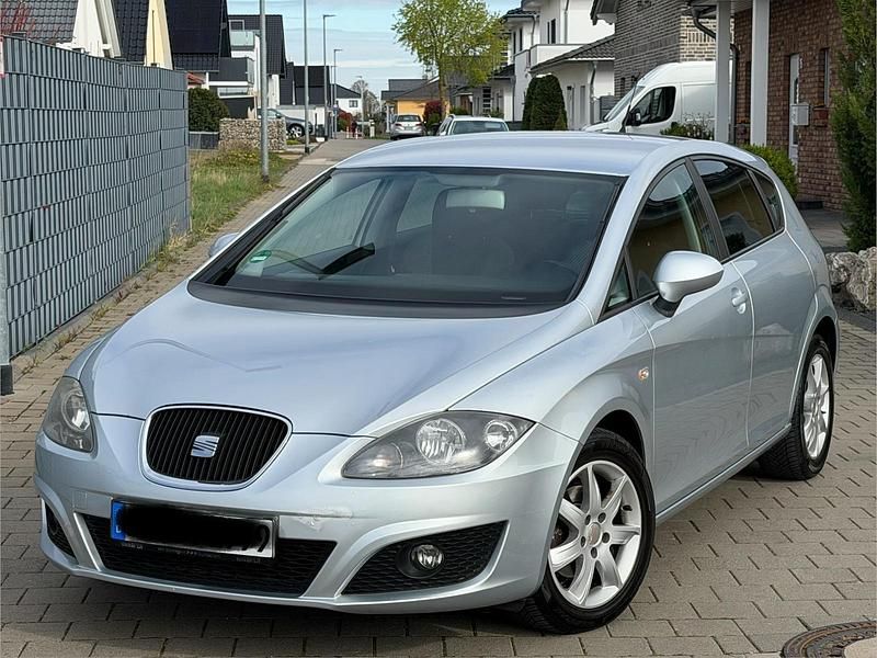 Gebraucht Seat Leon 105 PS (77 kW) 2010 Grau Kleinwagen