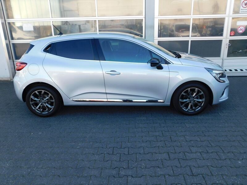 Gebraucht Renault Clio V Intens 101 PS (74 kW) 2022 Silber (metallic) Kleinwagen