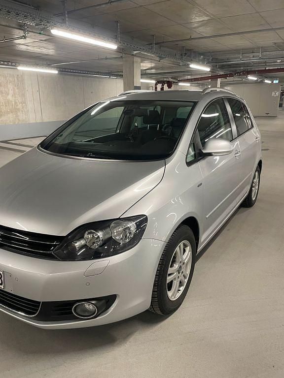 Gebraucht VW Golf Plus Cross Life 122 PS (89 kW) 2013 Silber Van / Kleinbus
