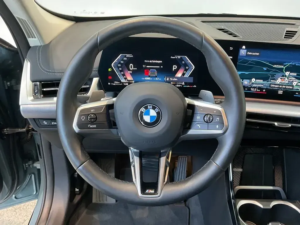 Gebraucht BMW X1 Sport Line 204 PS (150 kW) 2023 Cape york grün SUV