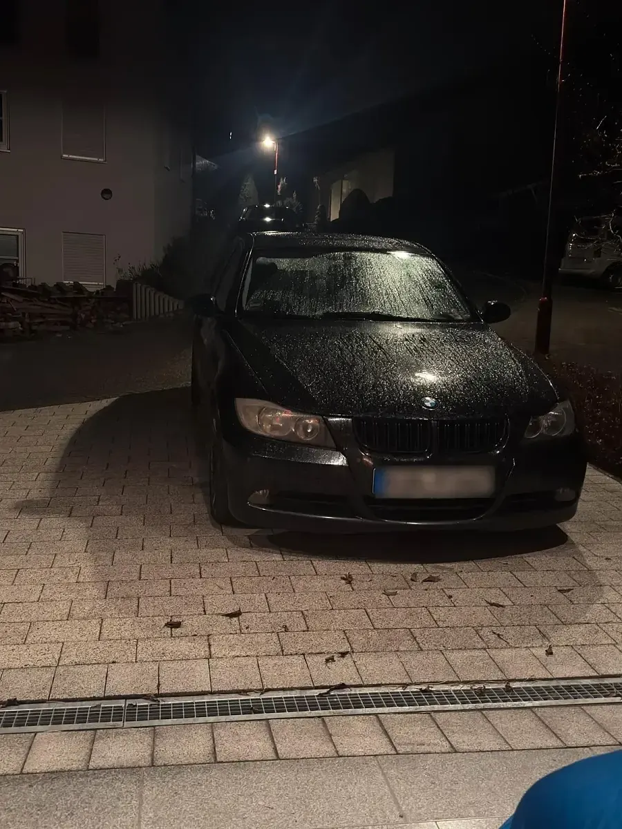 Gebraucht BMW 320 150 PS (110 kW) 2005 Schwarz Limousine