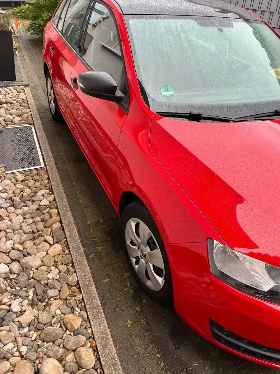 Second-hand Skoda Rapid 110 CP (80 kW) 2017 Roșu Hatchback