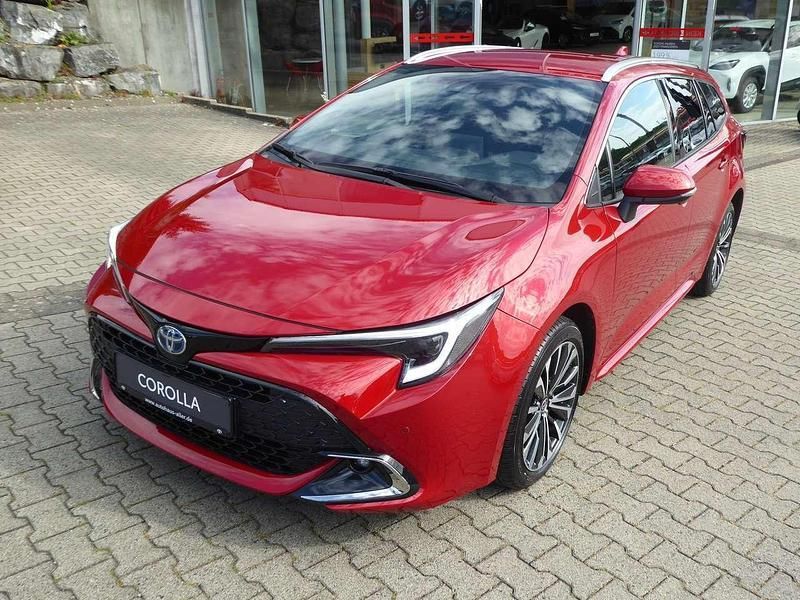 Karminarot Gebraucht 2025 Toyota Corolla Kombi | 38.290 € - Bild 1/4