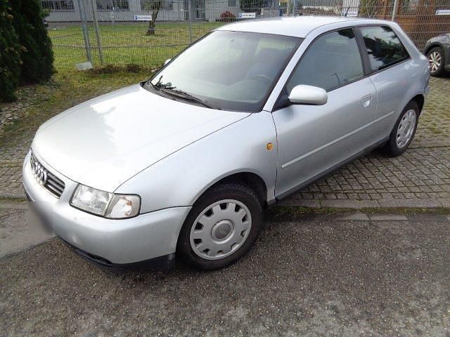 Gebraucht Audi A3 125 PS (91 kW) 1997 Silber Kleinwagen