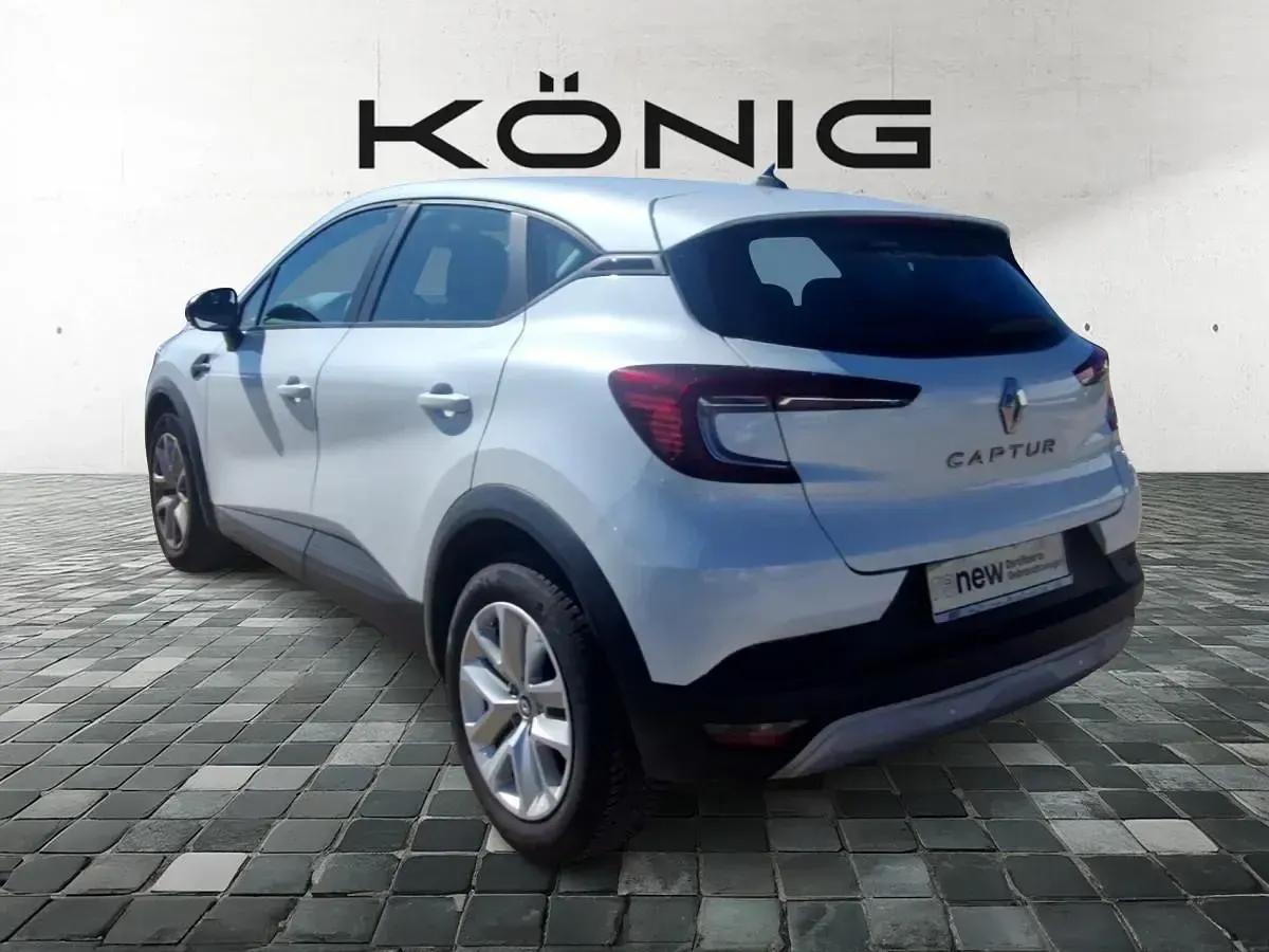 Begagnad Renault Captur Evolution 100 HK (73 kW) 2023 Vit SUV