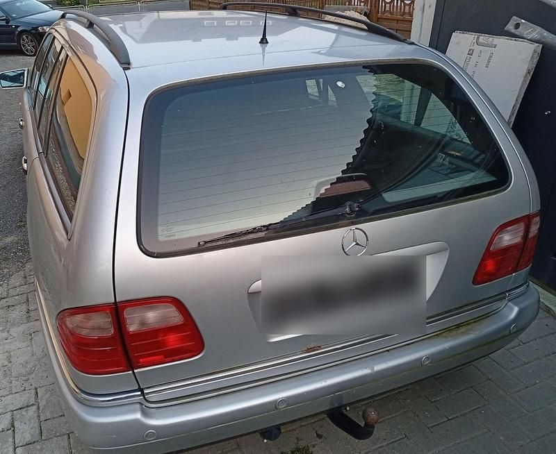 Gebraucht Mercedes E320 224 PS (164 kW) 1997 Silber Kombi