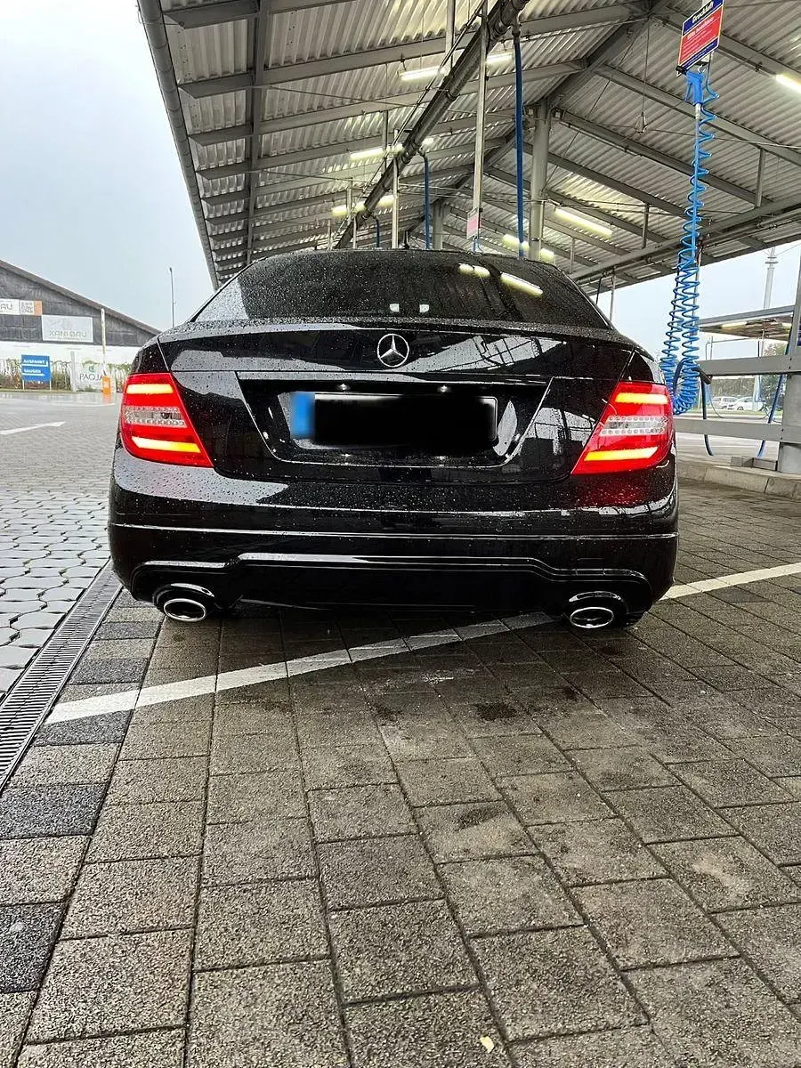 Gebraucht Mercedes C350 Elegance 306 PS (225 kW) 2013 Schwarz Limousine