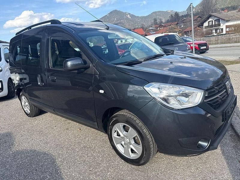 Gebraucht Dacia Dokker Comfort 102 PS (75 kW) 2018 Schwarz Van / Kleinbus
