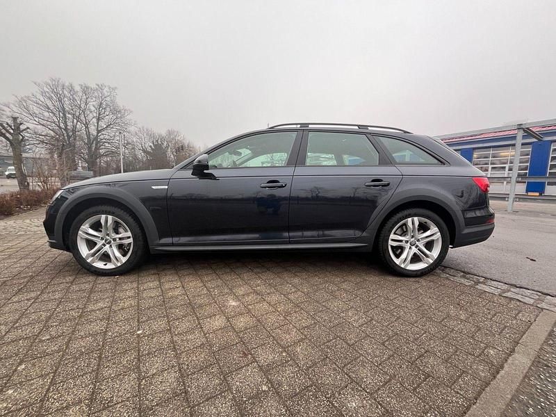 Gebraucht Audi A4 Allroad Comfort 252 PS (185 kW) 2018 Blau Kombi