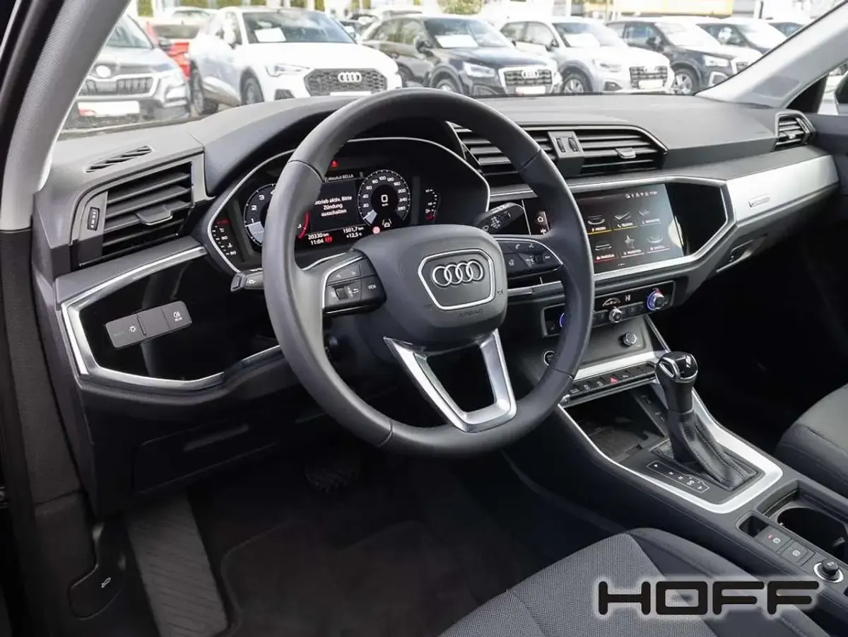 Gebraucht Audi Q3 Sportback Performance 150 PS (110 kW) 2025 Mythosschwarz metallic SUV