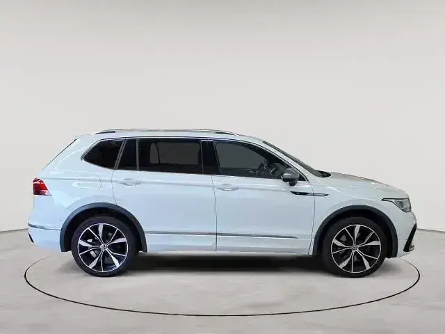 Gebraucht VW Tiguan Allspace R-line 200 PS (147 kW) 2023 Weiß SUV