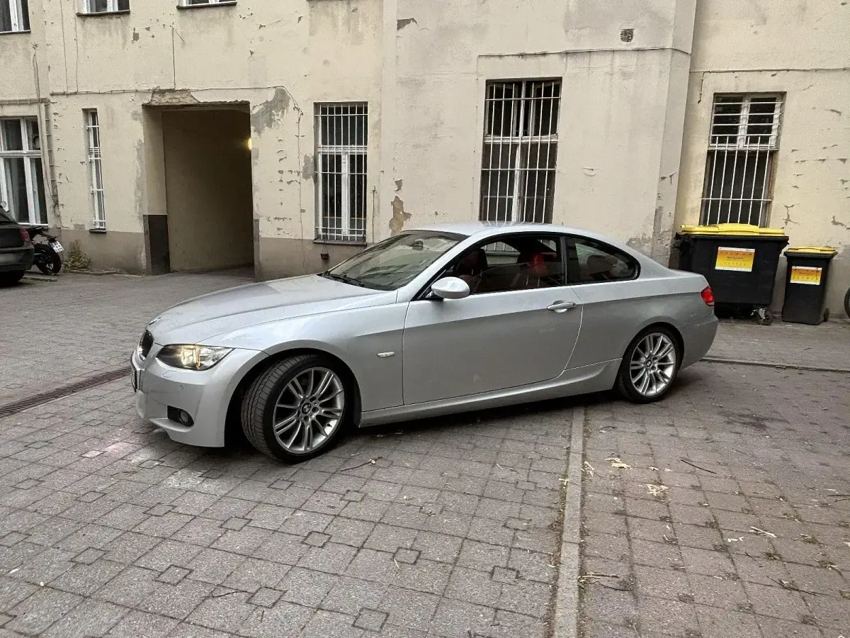Gebraucht BMW 325 M Sport 218 PS (160 kW) 2007 Silber Coupé