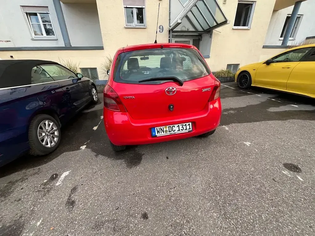 Gebraucht Toyota Yaris 69 PS (50 kW) 2009 Rot Kleinwagen
