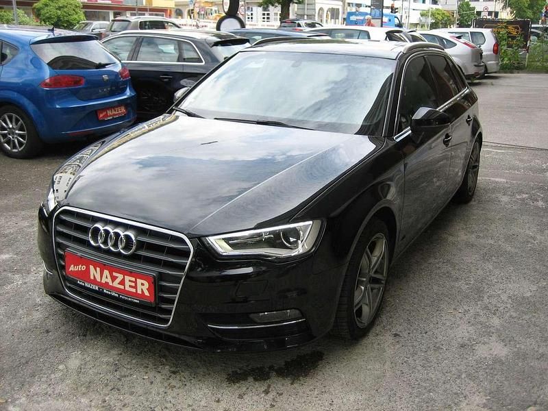 Gebraucht Audi A3 Sportback 122 PS (89 kW) 2013 Brillantschwarz Kleinwagen
