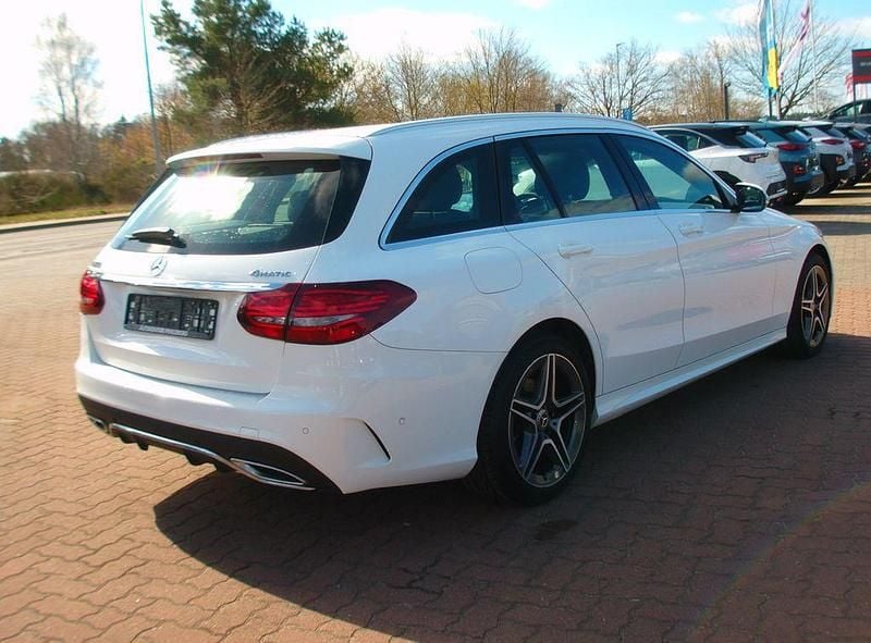 Gebraucht Mercedes C200 AMG line 184 PS (135 kW) 2020 Weiß Kombi