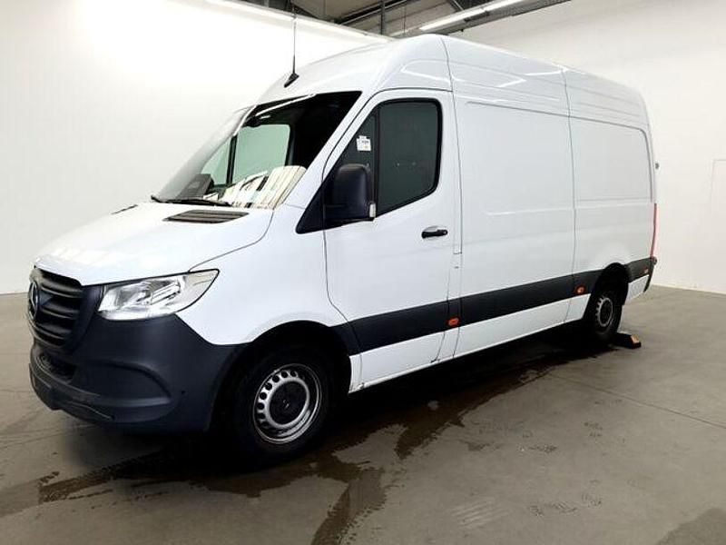 Gebraucht Mercedes Sprinter 170 PS (125 kW) 2025 Arktikweiß Van