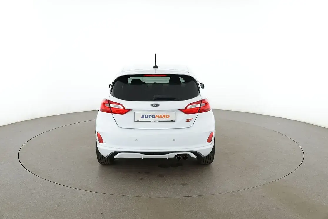 Gebraucht Ford Fiesta ST 200 PS (147 kW) 2019 Weiß Kleinwagen