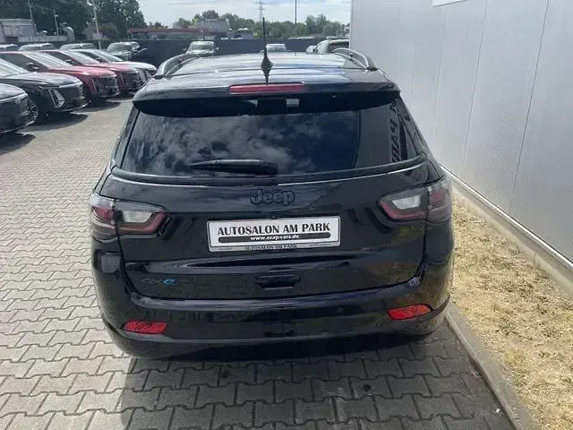 Gebraucht Jeep Compass 241 PS (177 kW) 2022 Solid black SUV