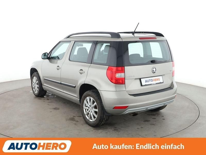 Gebraucht Skoda Yeti Active 105 PS (77 kW) 2015 Beige SUV