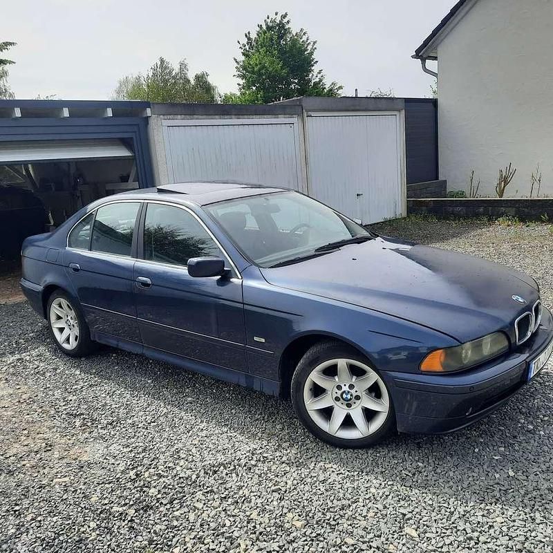 Second-hand BMW 525 Basis 193 CP (141 kW) 2002 Albastru Berlinǎ