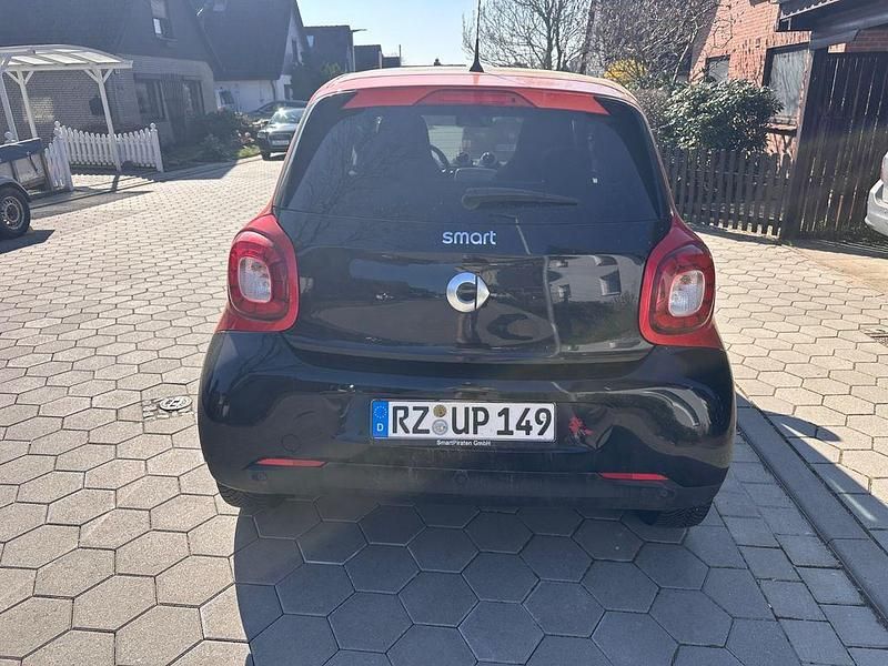 Gebraucht Smart ForFour Passion 71 PS (52 kW) 2016 Schwarz Kleinwagen