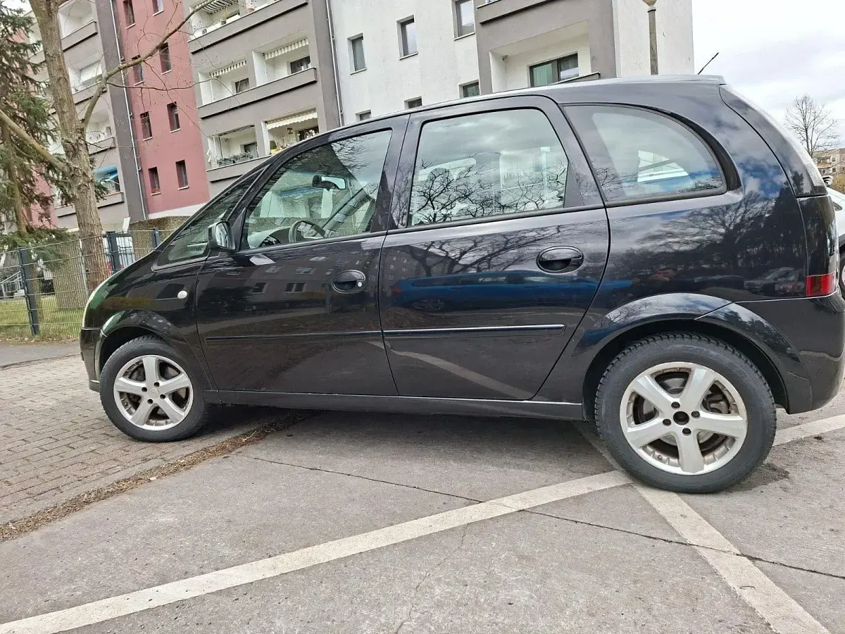 Gebraucht Opel Meriva Edition 105 PS (77 kW) 2008 Schwarz Van / Kleinbus