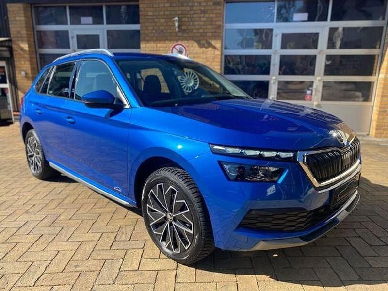 Blau Gebraucht 2020 Skoda Kamiq Style SUV | 19.990 € (Fairer Preis) - Bild 1/4