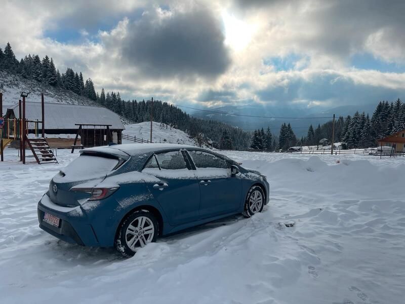 Blau Gebraucht 2023 Toyota Corolla Limousine | 19.750 € (Superpreis) - Bild 1/4