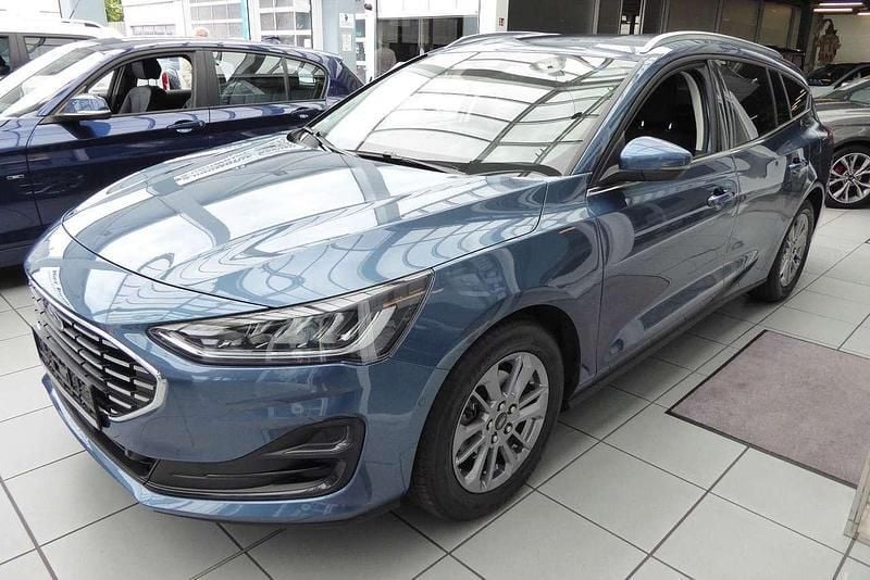 Chrome blue Gebraucht 2024 Ford Focus Titanium Kombi | 19.990 € (Superpreis) - Bild 1/4